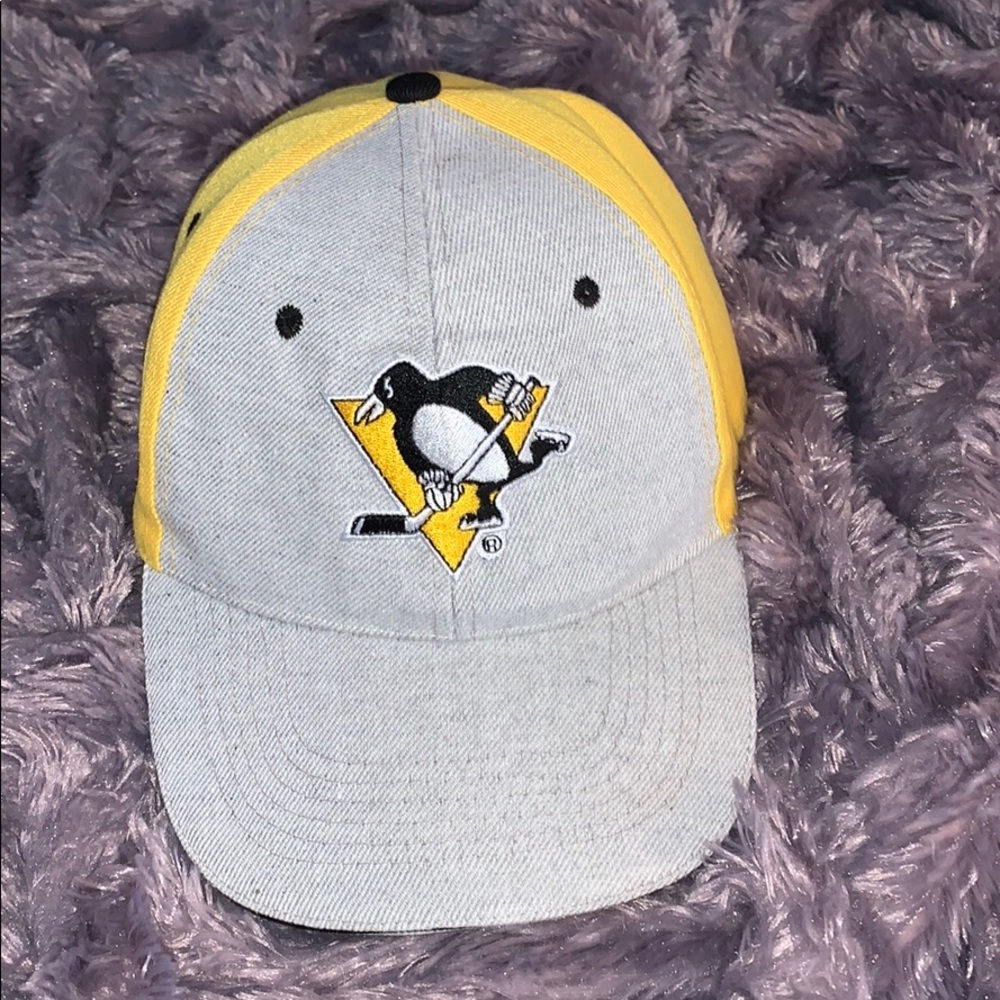 Flat-Brim Pens Hat!